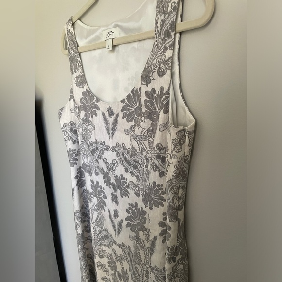 Ann Taylor Loft Silk Linen Blend Floral Paisley Sheath Dress in White Grey 10 - Picture 3 of 5